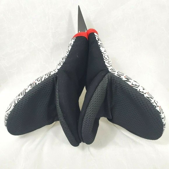 Disney Minnie Mouse Mini Oven Mitts 2pc new all over print white backing flirty - Picture 6 of 8